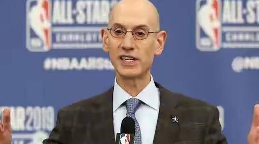 今日(rì)官(guān)宣！肖华亲承，NBA17冠王朝球队易主，巴斯家46年净赚99.3億(yì)