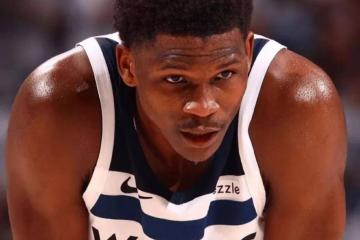 NBA太阳大逆(nì)转！森林(lín)狼最后1分鍾(zhōng)领先(xiān)7分都能输，爱德华兹41分却两罚全丟(diū)