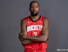 杜兰特宣布要(yào)缺(quē)席兩(liǎng)場(chǎng)关键比(bǐ)赛，遭(zāo)太阳记者嘲讽不敢来菲尼克斯