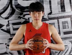 NBA新秀杨瀚(hàn)森(sēn)面临的挑(tiāo)战与機(jī)遇