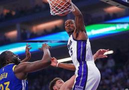 圣安东尼奥马刺队后卫称勇士队格林是最大的(de)抱怨者