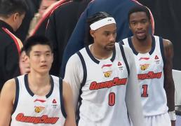 恭喜广东隊(duì)！NBA冠军中(zhōng)锋确认加盟，季后赛对阵上海男(nán)篮没悬念了！