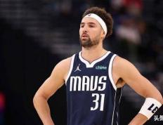 多(duō)才多(duō)艺，克莱·汤普森在潜水酒吧炫耀(yào)台球技