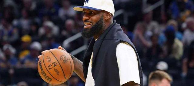 3个大胆预測(cè)：对湖人(rén)队勒布朗·詹姆斯2025-26赛季的预測(cè)