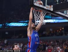 劳里·馬(mǎ)尔卡宁闪耀全场，芬兰逆袭欧洲篮坛霸主塞尔维亚！