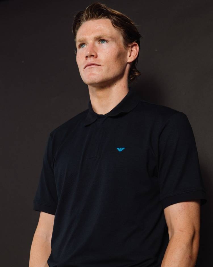 官方：阿玛尼成为那不勒斯正装合作伙伴(bàn)