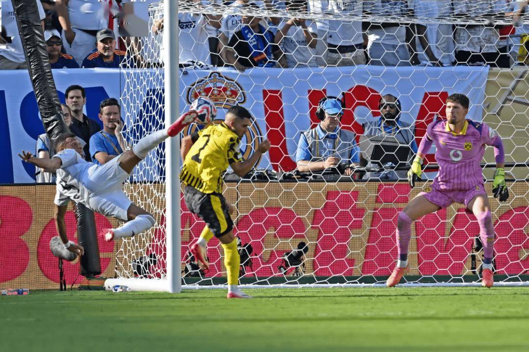 重温高光時(shí)刻，世俱杯“十佳球”盘点