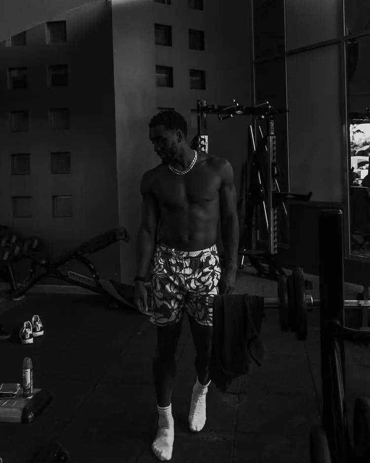 生(shēng)涯(yá)首次一阵！多诺万-米切尔ins晒出(chū)训练和休闲照