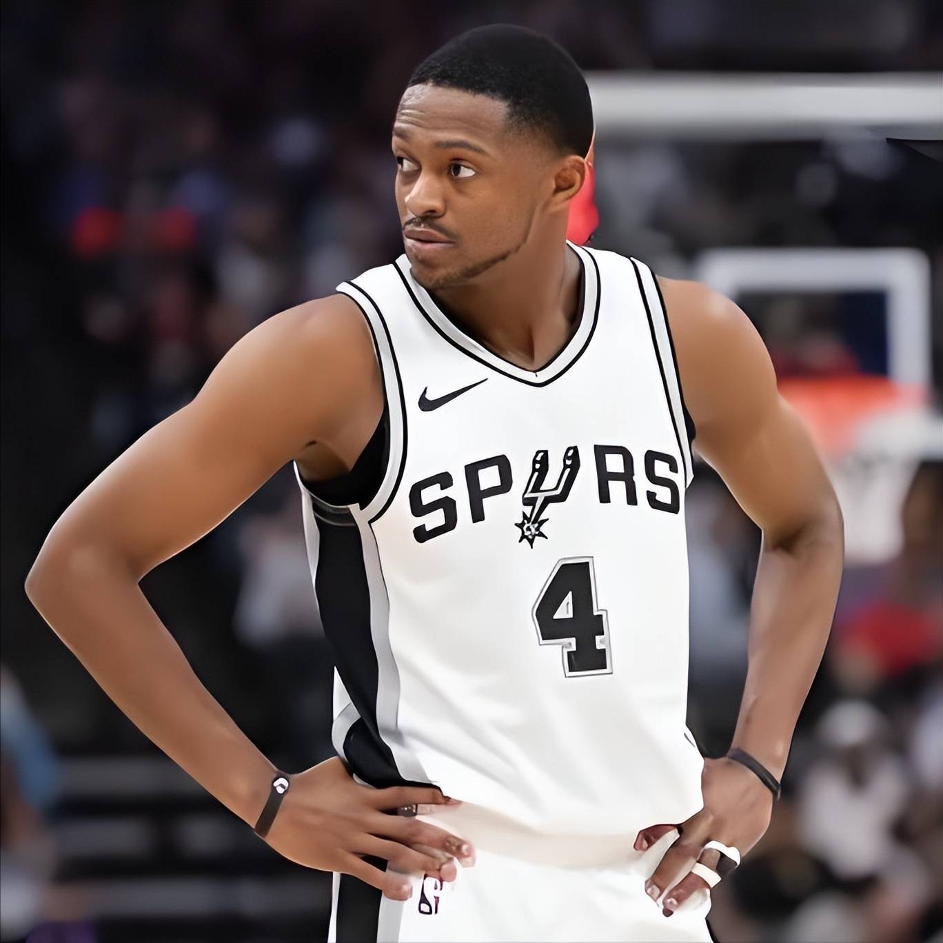 NBA，达龍(lóng)·福克斯續(xù)约评价