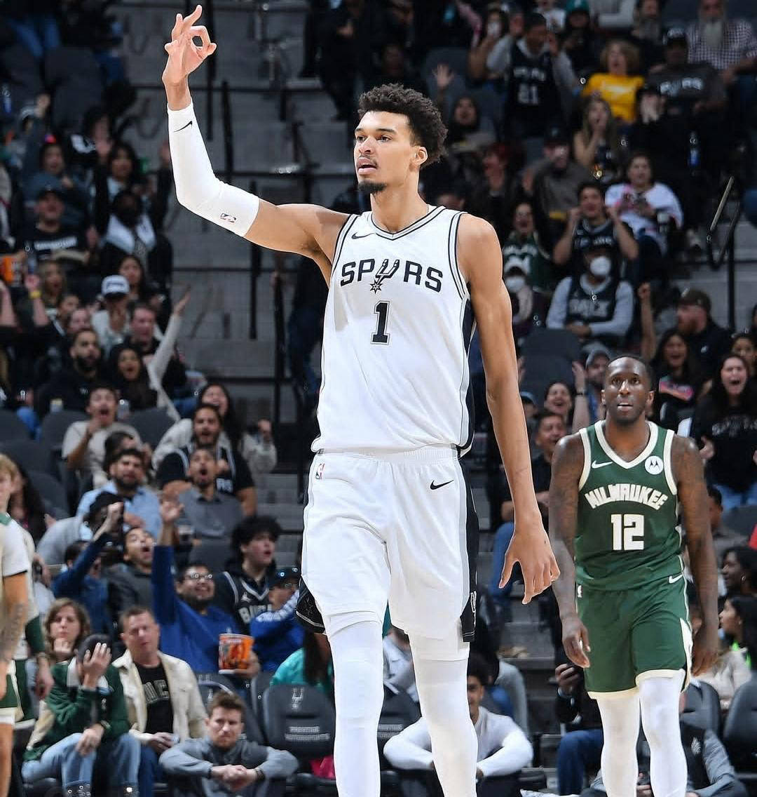 馬(mǎ)刺交易获得勞(láo)里-馬(mǎ)尔卡宁,超级双塔携手(shǒu)西部对抗!