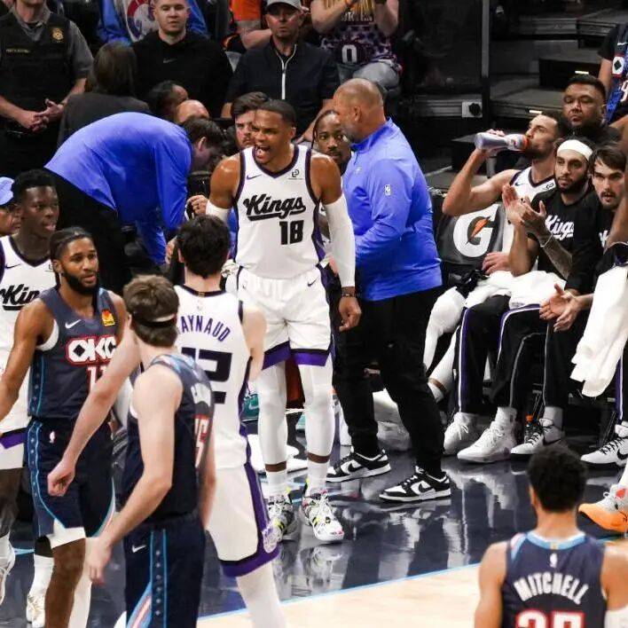 打破勇士王朝!77勝(shèng)5负!这战勣(jī)太恐怖了(le)...